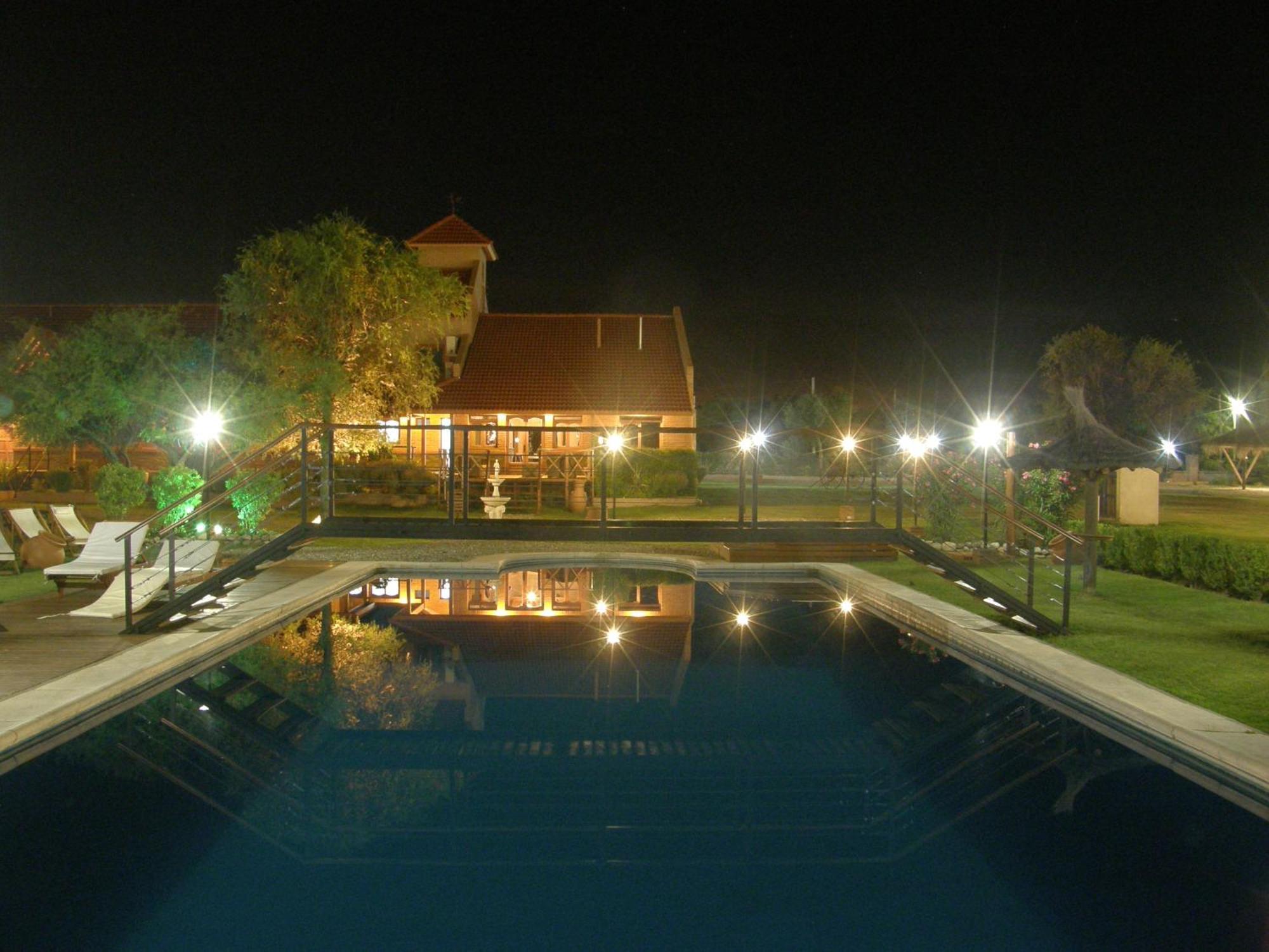 Lauquen Pilmaiquen Y Spa Villa de Merlo Exterior photo
